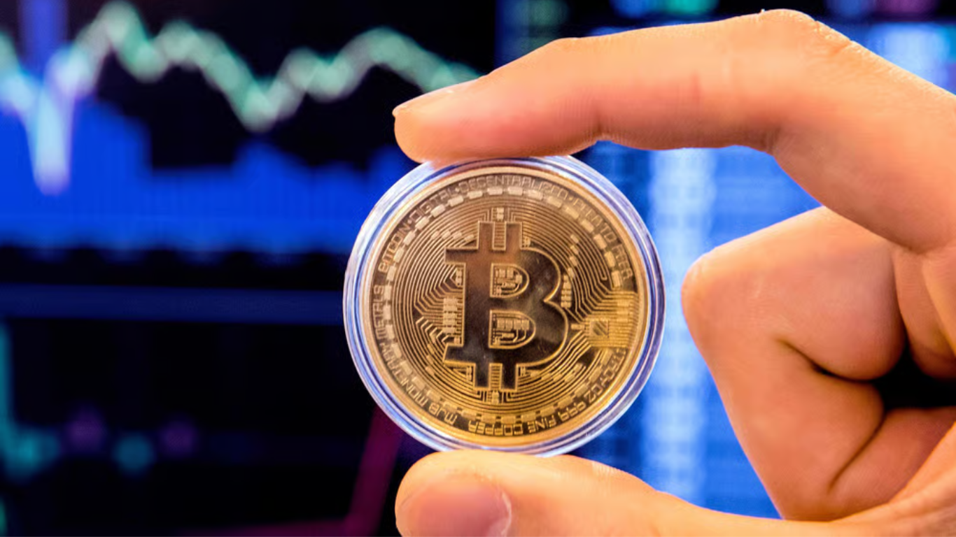 Bitcoin Surges on Trade Optimism and Rate Cut Expectations